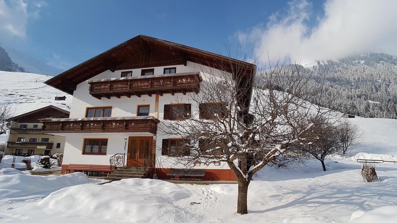 Haus Christof Apartment Holzgau Bagian luar foto